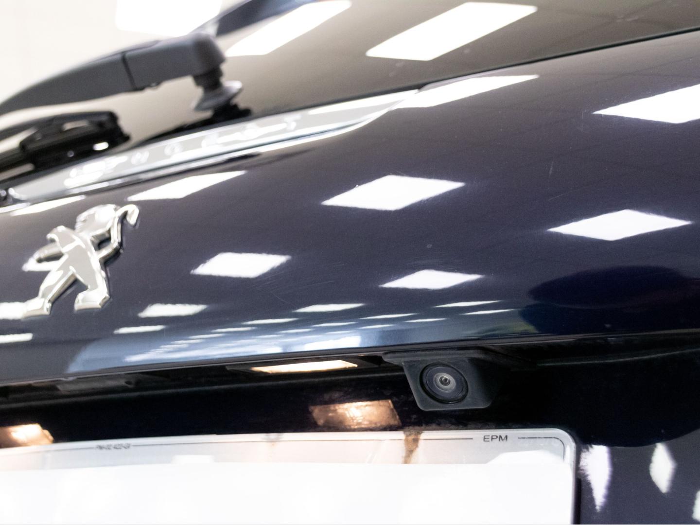 Peugeot 208 5P Signature BlueHDi 73KW (100CV)