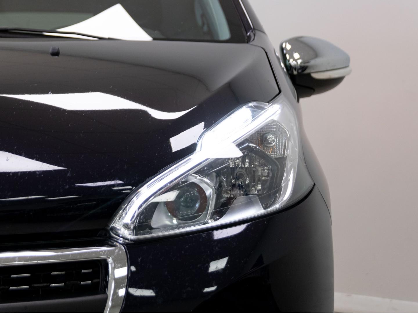 Peugeot 208 5P Signature BlueHDi 73KW (100CV)