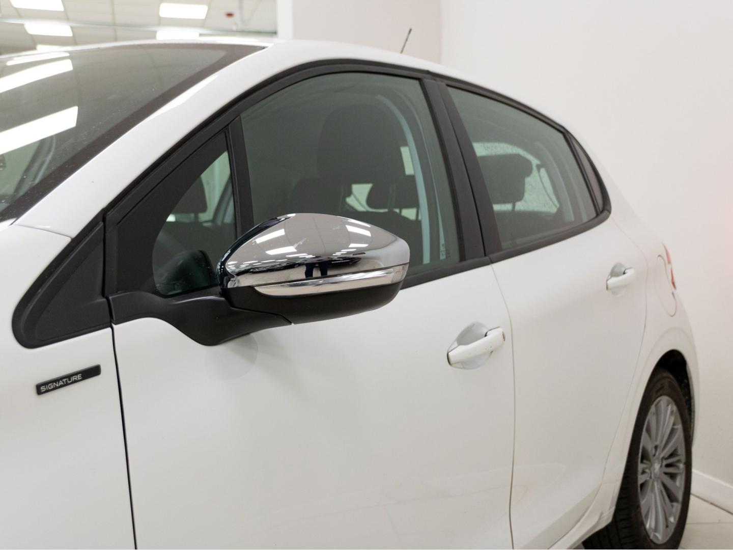 Peugeot 208 5P Signature BlueHDi 73KW (100CV)