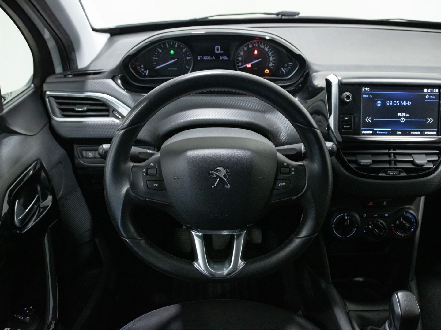 Peugeot 208 5P Signature BlueHDi 73KW (100CV)