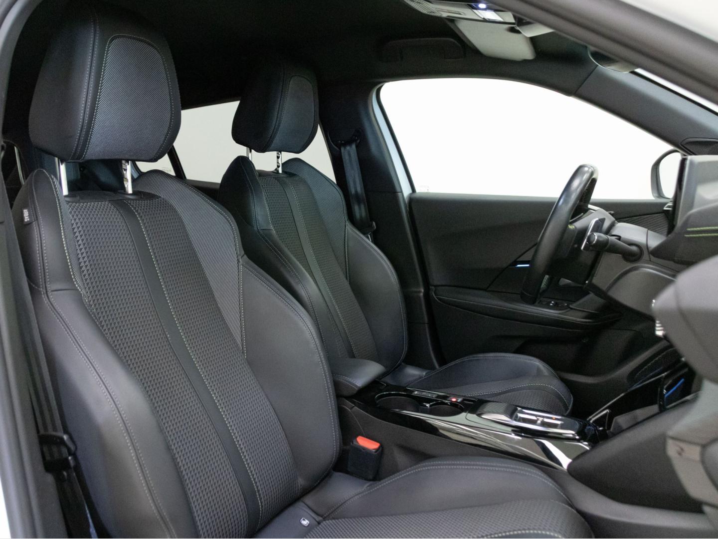 Peugeot 2008 GT Puretech 130 S&S EAT8