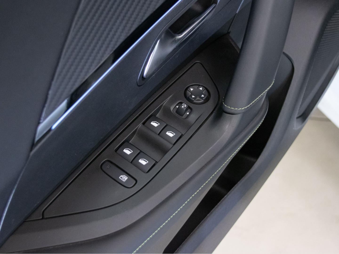 Peugeot 2008 GT Puretech 130 S&S EAT8