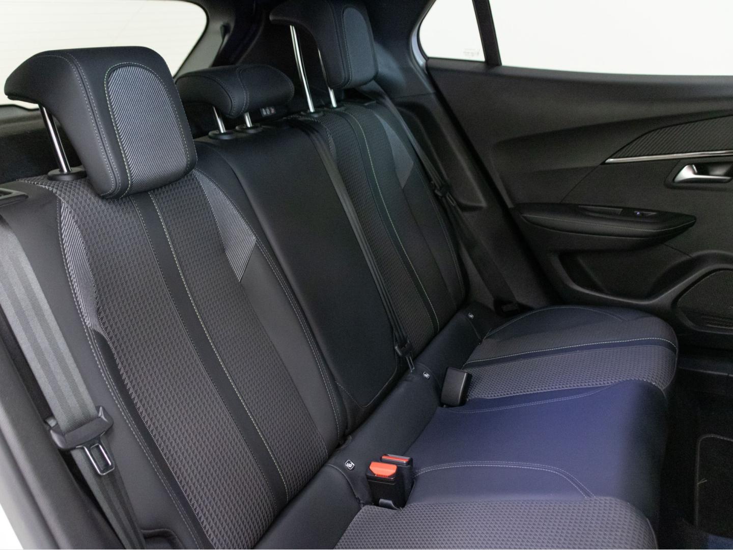 Peugeot 2008 GT Puretech 130 S&S EAT8