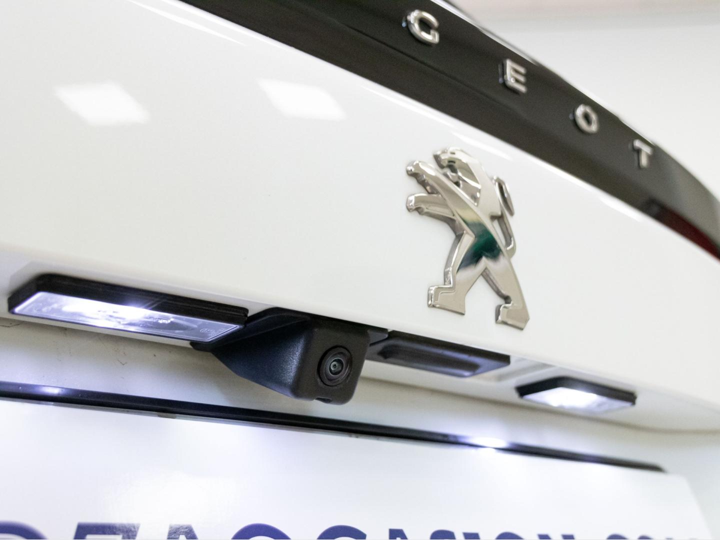 Peugeot 2008 GT Puretech 130 S&S EAT8