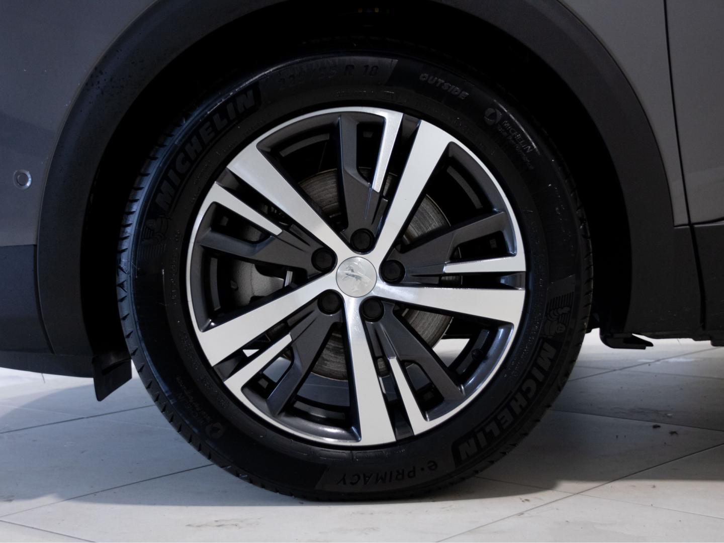 Peugeot 3008 Plug-in Hybrid 225 e-EAT8 Allure