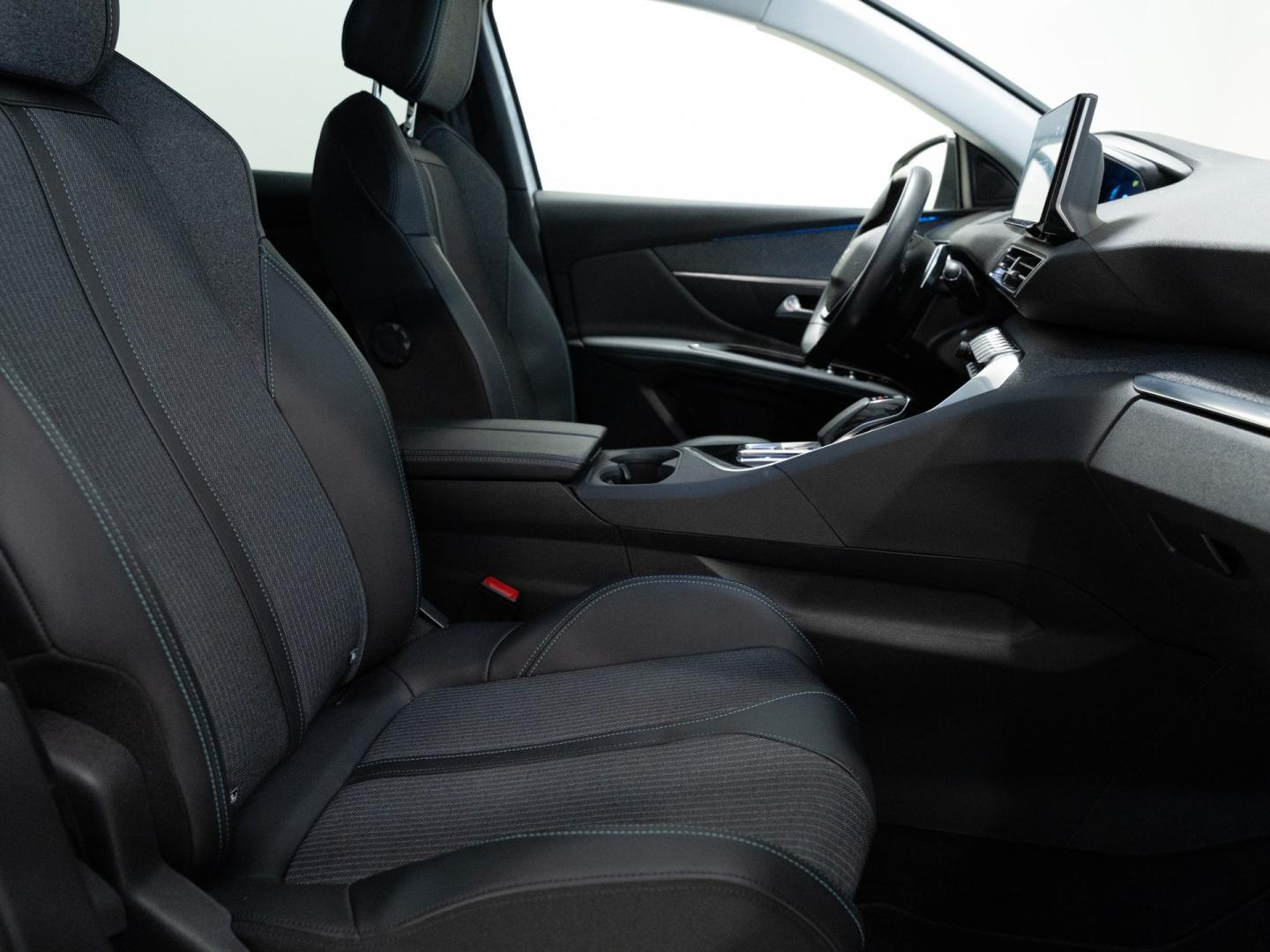 Peugeot 3008 Plug-in Hybrid 225 e-EAT8 Allure