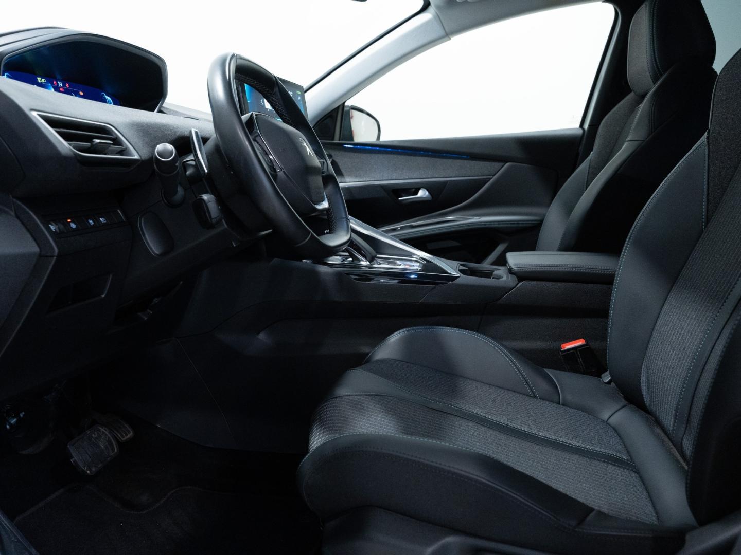 Peugeot 3008 Plug-in Hybrid 225 e-EAT8 Allure