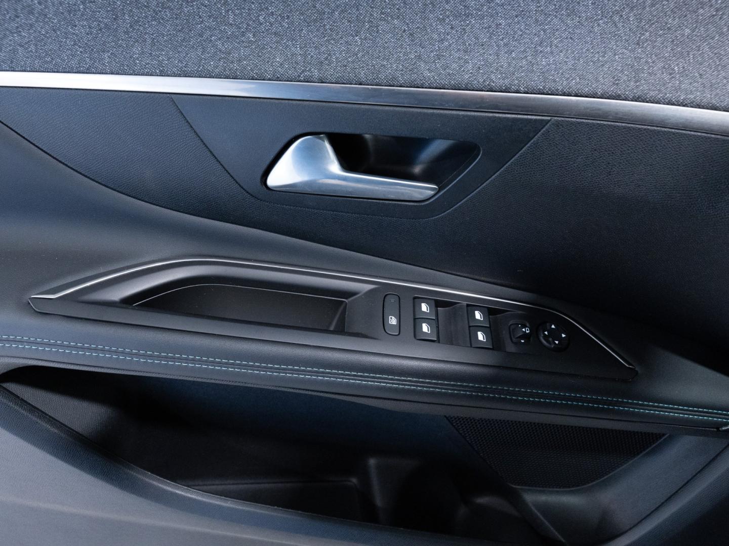 Peugeot 3008 Plug-in Hybrid 225 e-EAT8 Allure