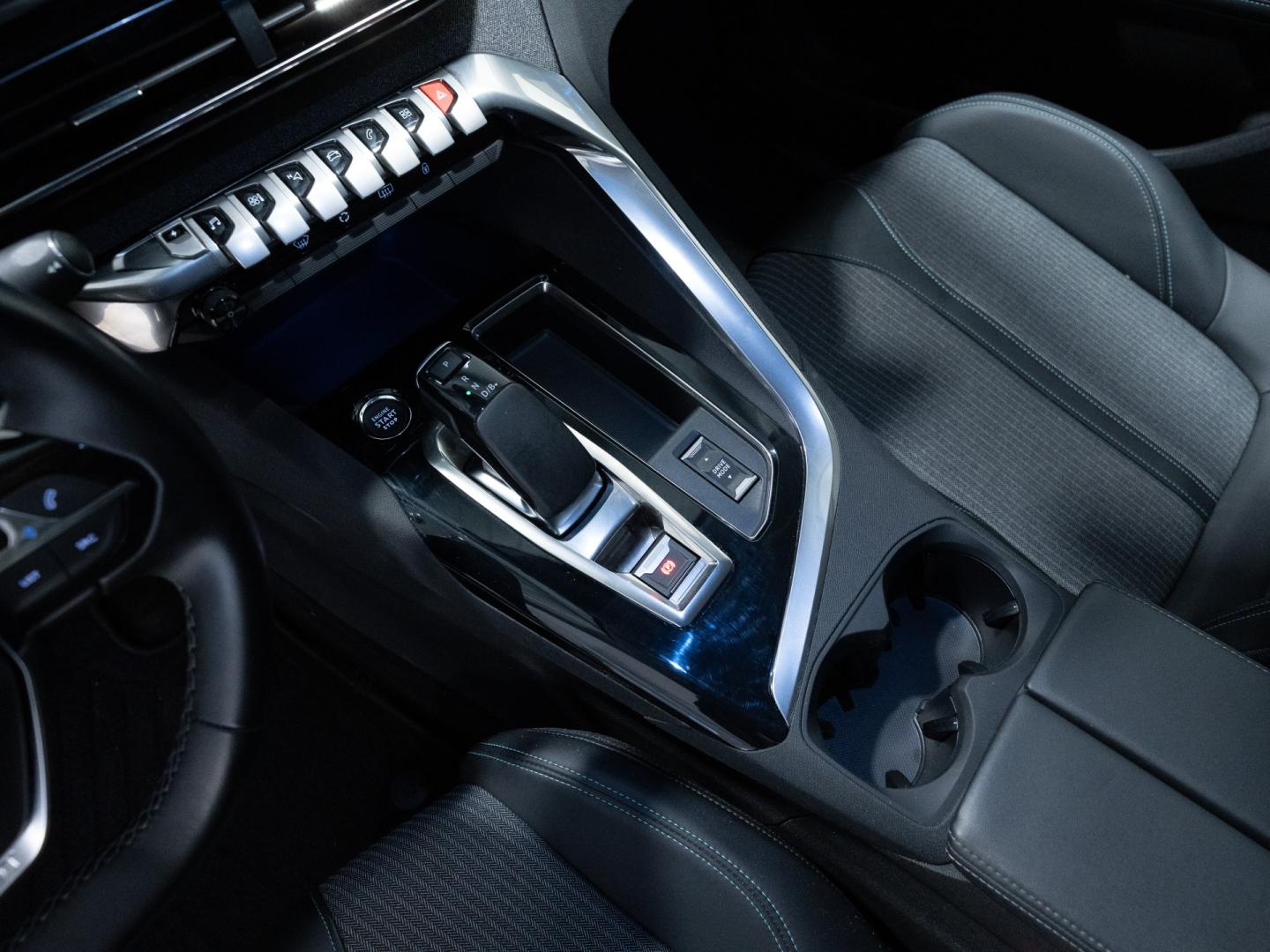 Peugeot 3008 Plug-in Hybrid 225 e-EAT8 Allure