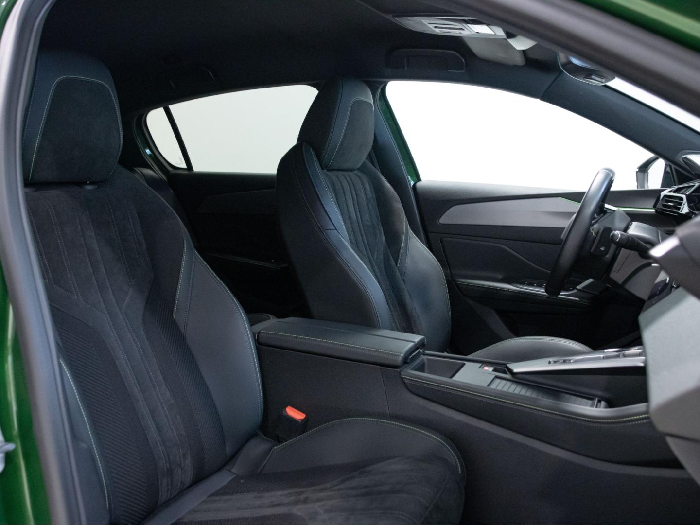 Peugeot 308 5P GT Puretech 130 S&S EAT8