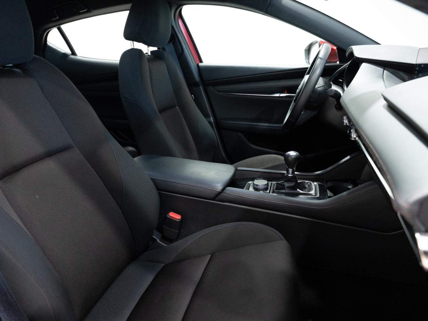 Mazda 3 2.5L E-SKY G MHEV 103kW Centre-line