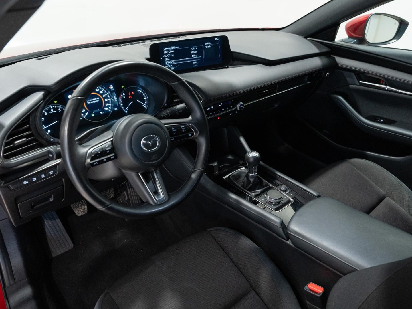Mazda 3 2.5L E-SKY G MHEV 103kW Centre-line