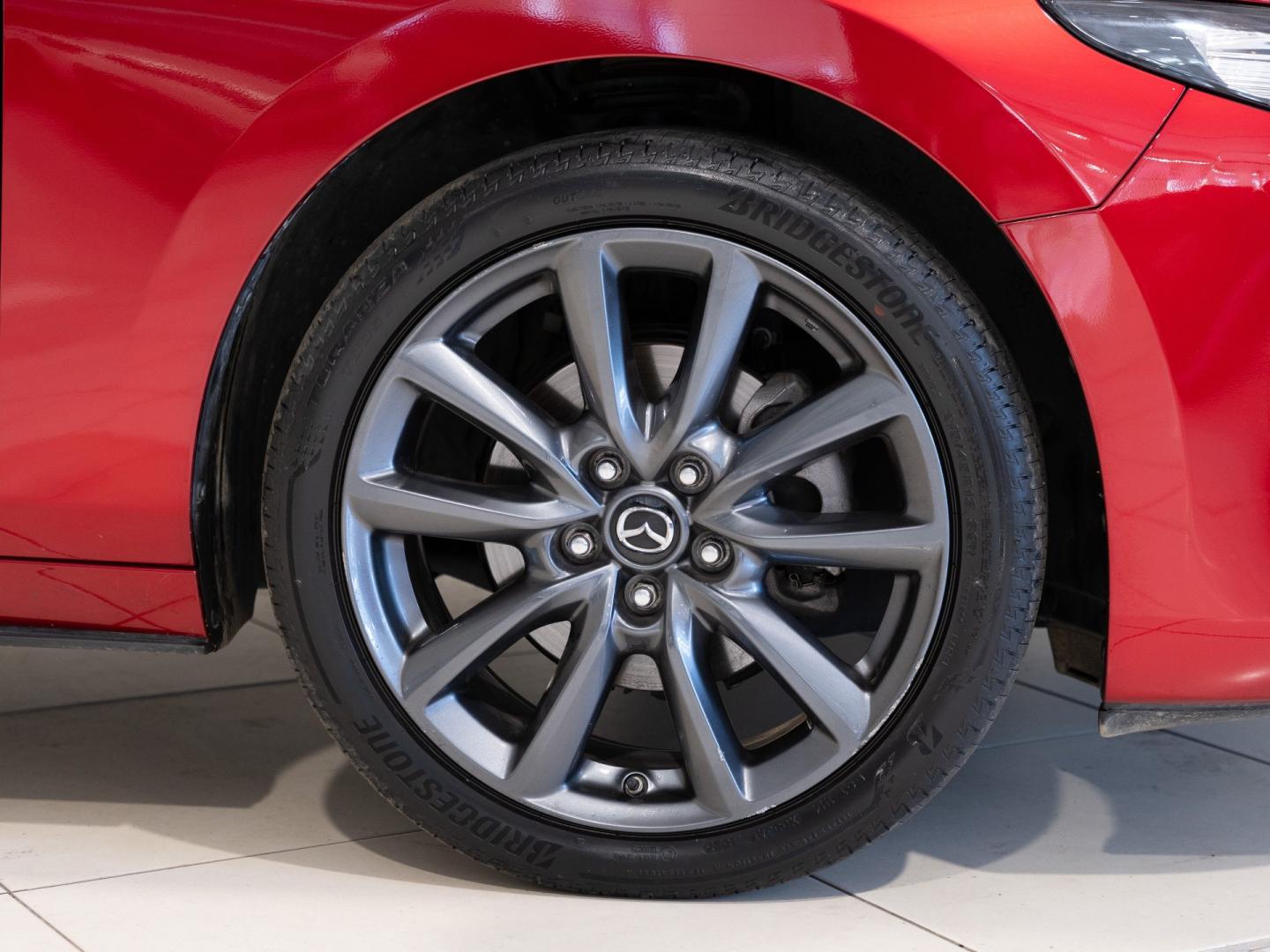 Mazda 3 2.5L E-SKY G MHEV 103kW Centre-line