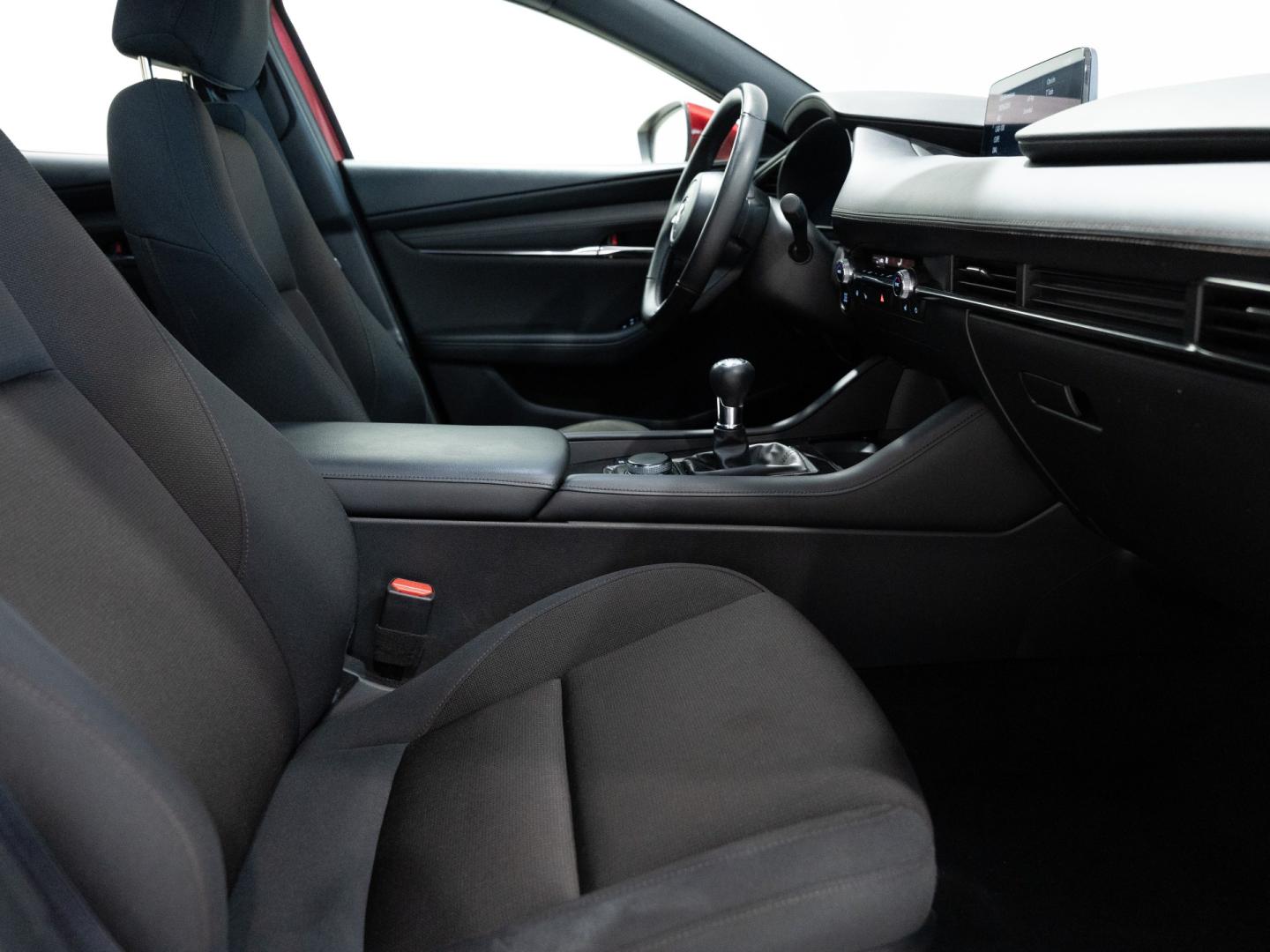 Mazda 3 2.5L E-SKY G MHEV 103kW Centre-line