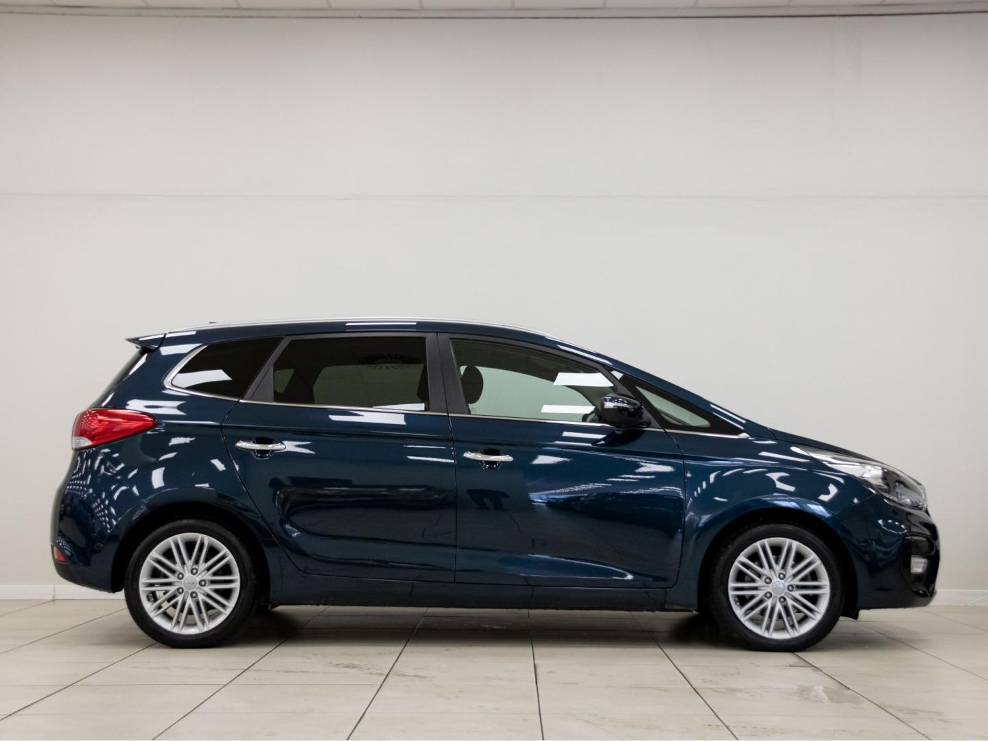 Kia Carens 1.6 GDi 99kW (135CV) Drive