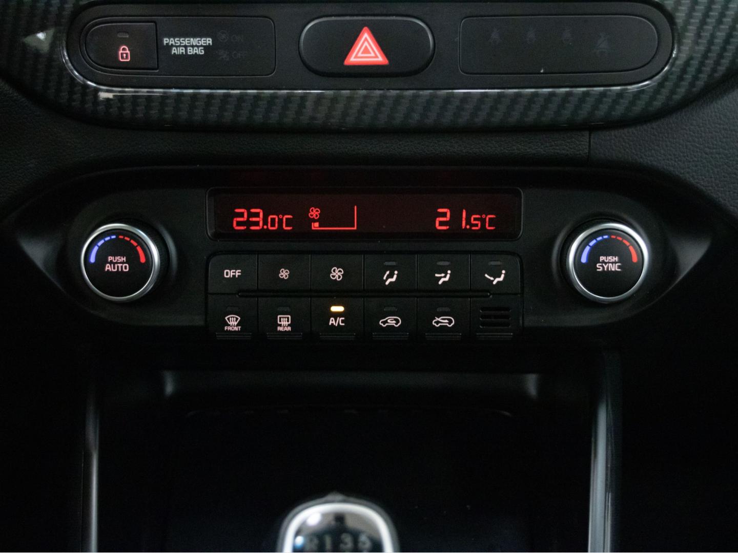 Kia Carens 1.6 GDi 99kW (135CV) Drive