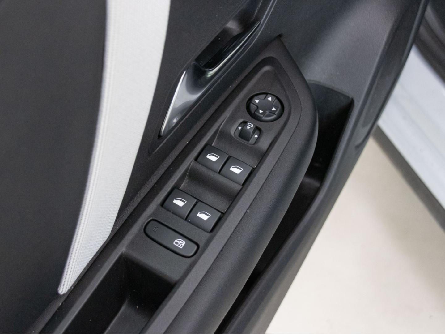 Citroen C4 Hybrid 145 ë-DCS6 Max