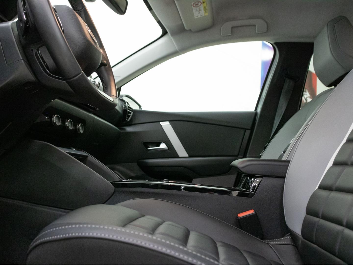 Citroen C4 Hybrid 145 ë-DCS6 Max