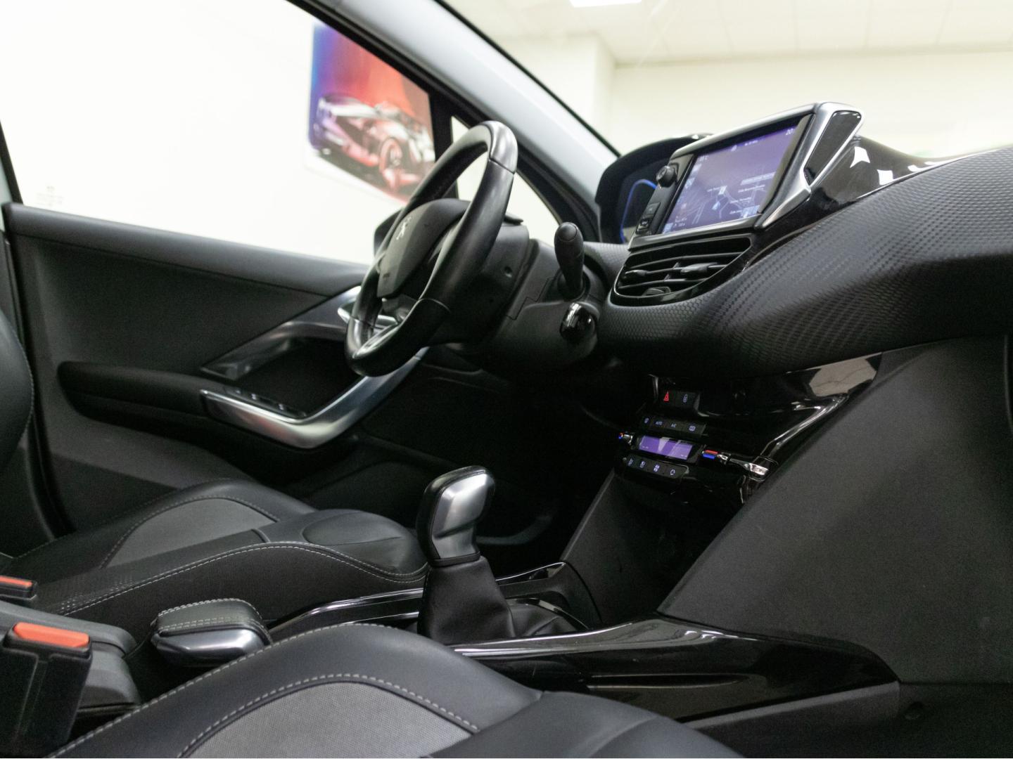 Peugeot 2008 Allure 1.6 BlueHDi 120