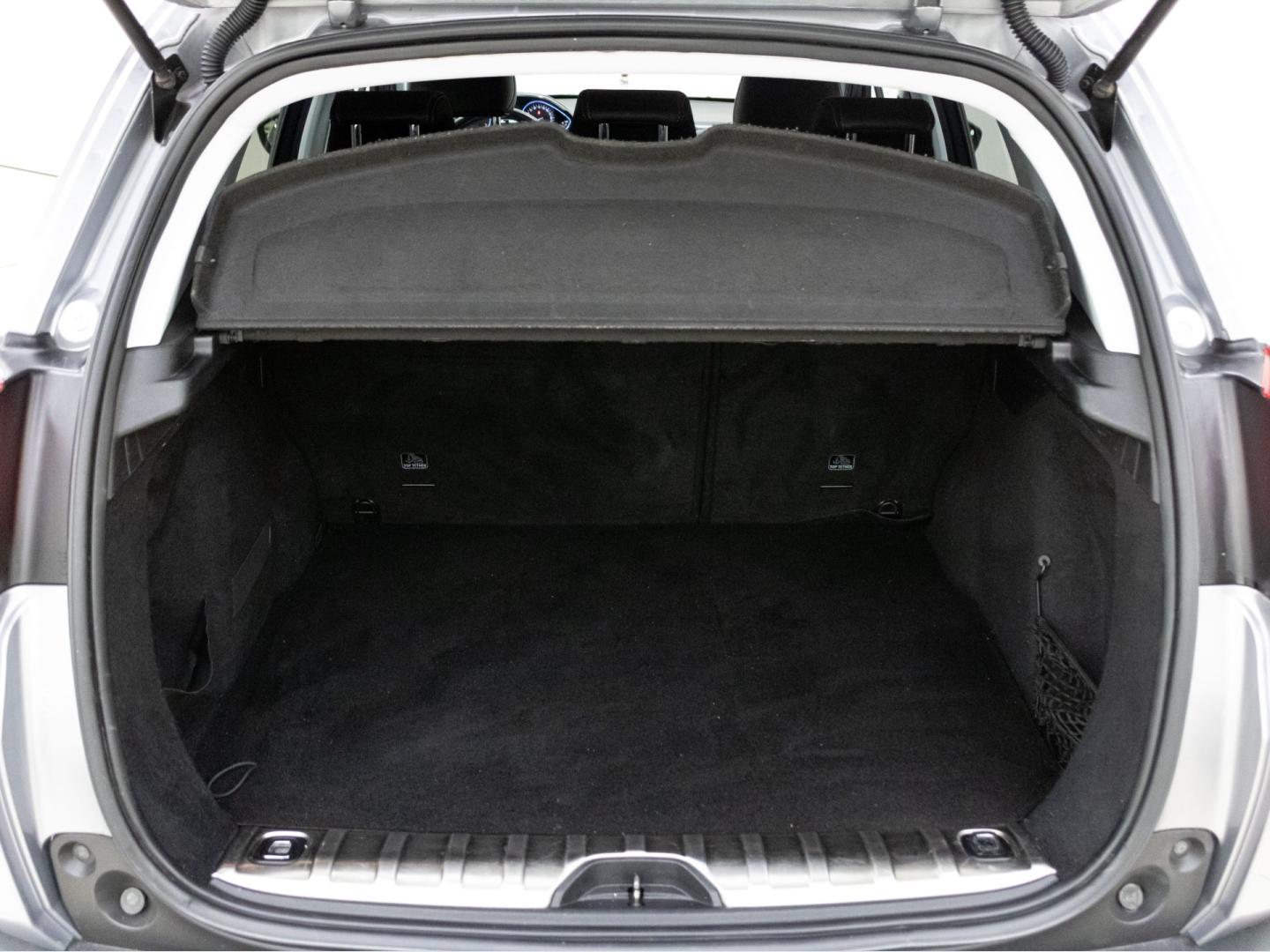 Peugeot 2008 Allure 1.6 BlueHDi 120