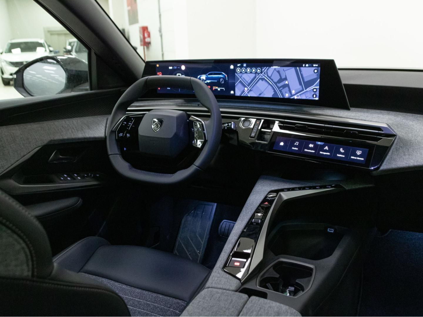 Peugeot 5008 1.2 107KW Allure eDCS6