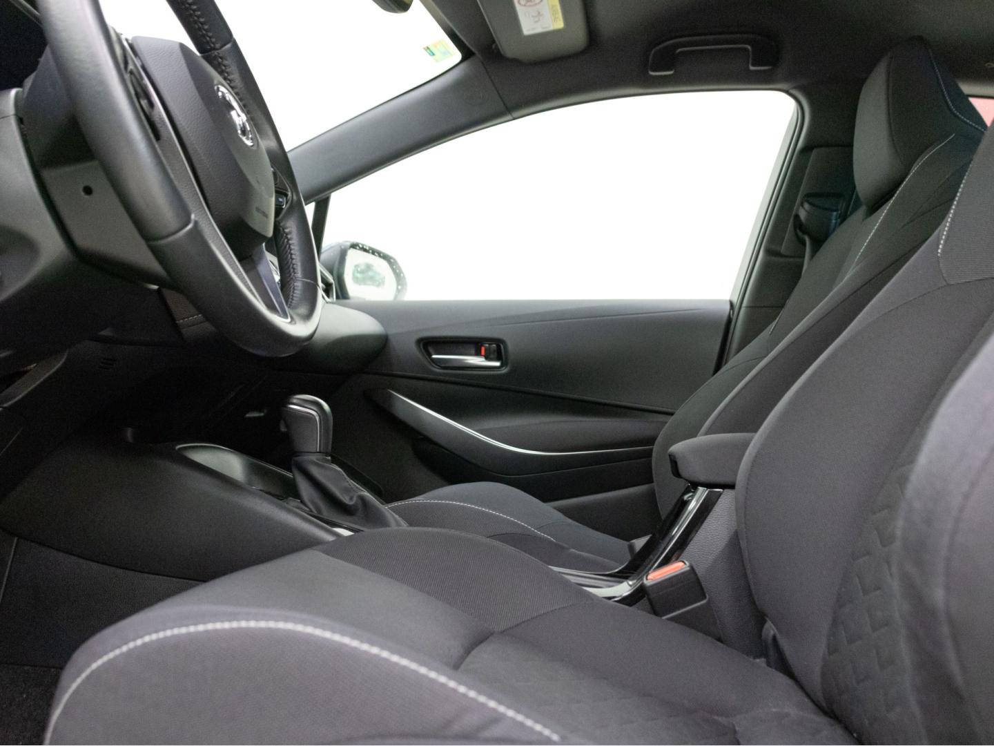 Toyota Corolla 1.8 125H BUSINESS E-CVT