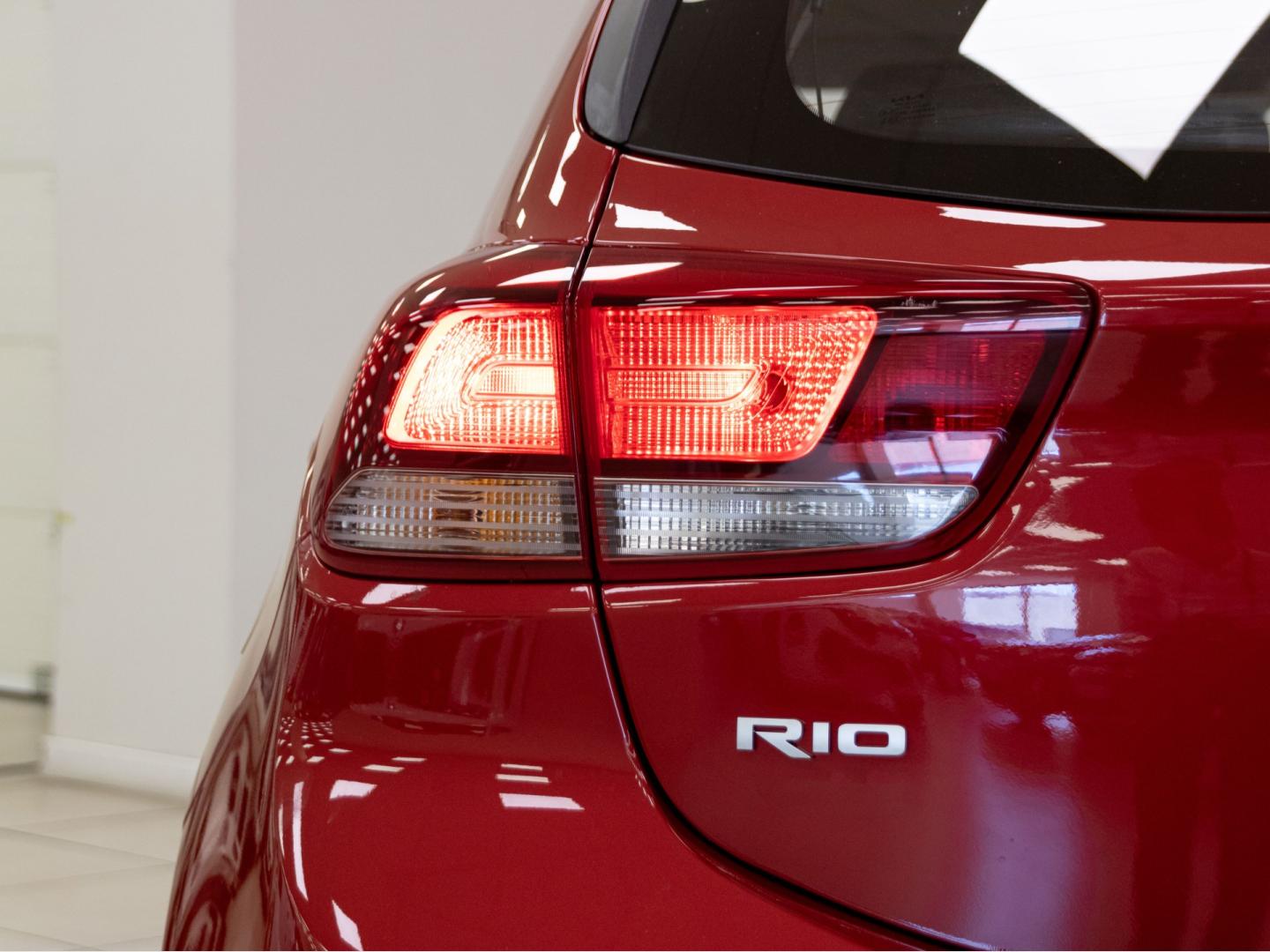 Kia Rio 1.2 DPi 62kW (84CV) Concept