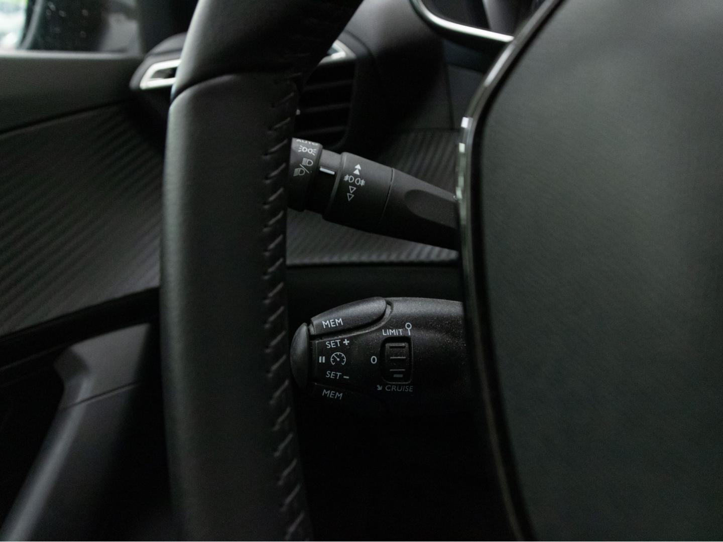 Peugeot 2008 Allure Pack Puretech 100 S&S BVM6