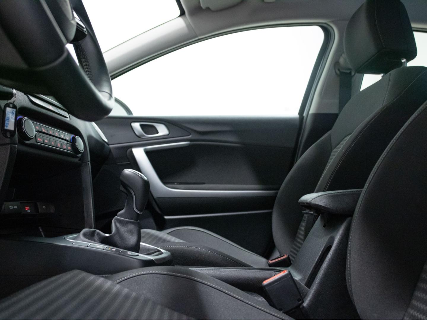 Kia Ceed 1.6 MHEV iMT 100kW (136CV) Drive