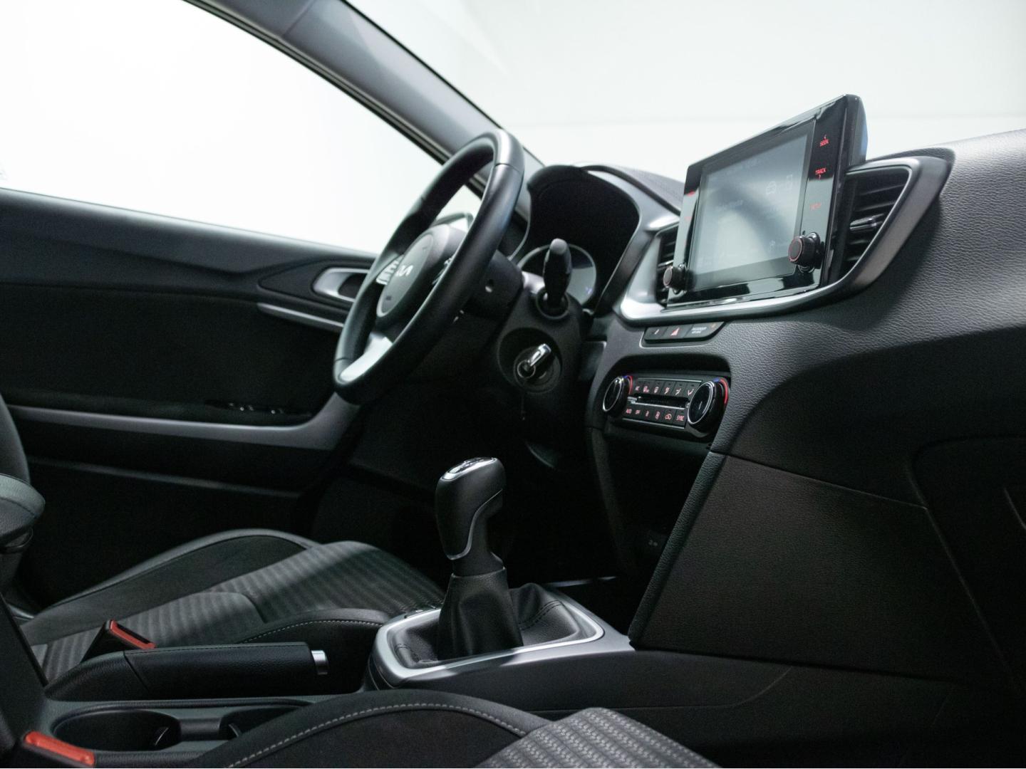 Kia Ceed 1.6 MHEV iMT 100kW (136CV) Drive