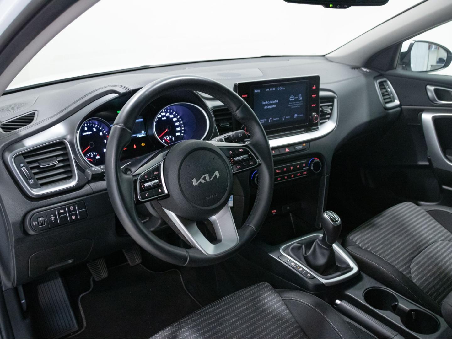 Kia Ceed 1.6 MHEV iMT 100kW (136CV) Drive