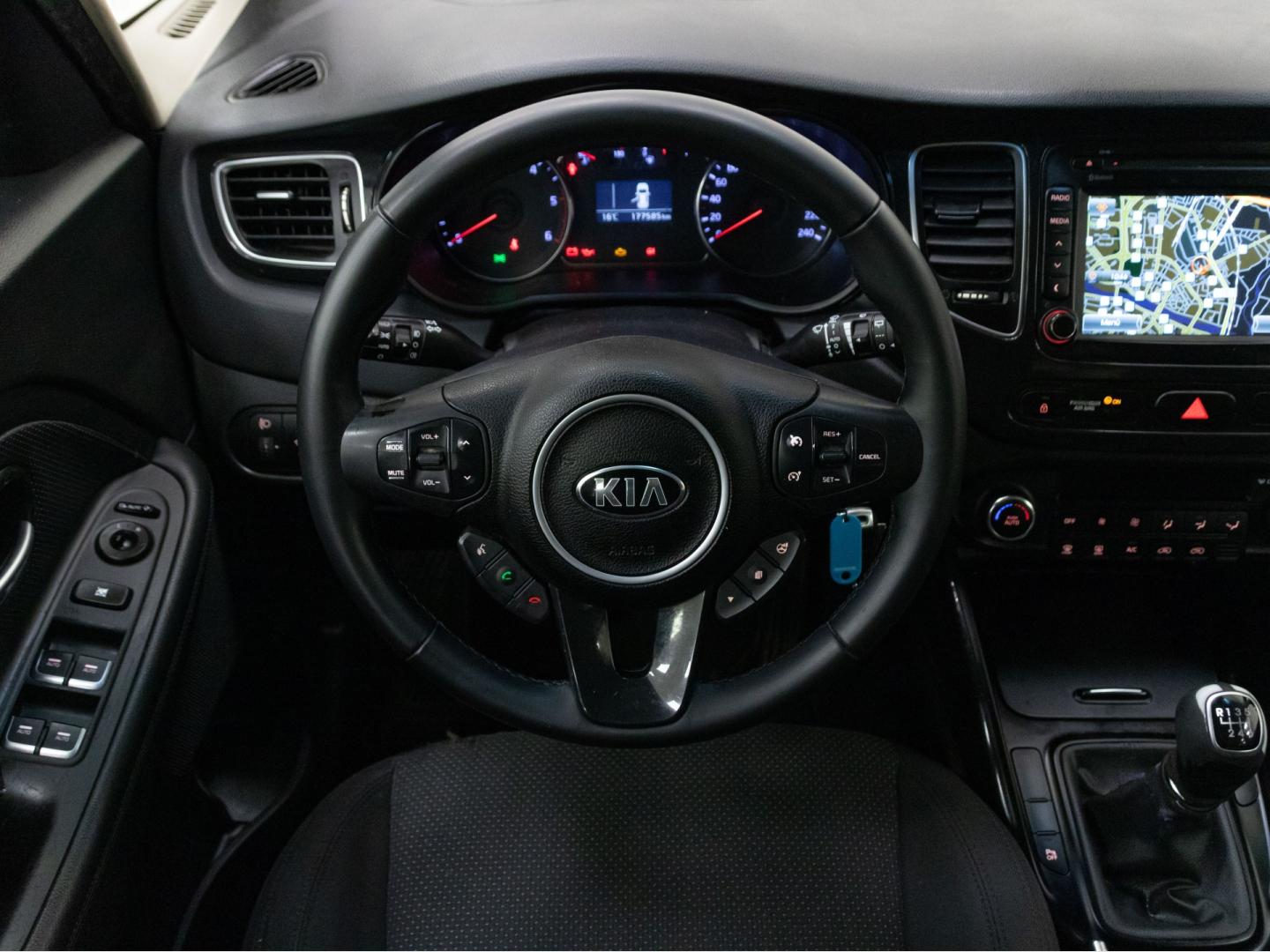 Kia Carens 1.6 GDi UEFA Euro2016 Eco-Dynamics