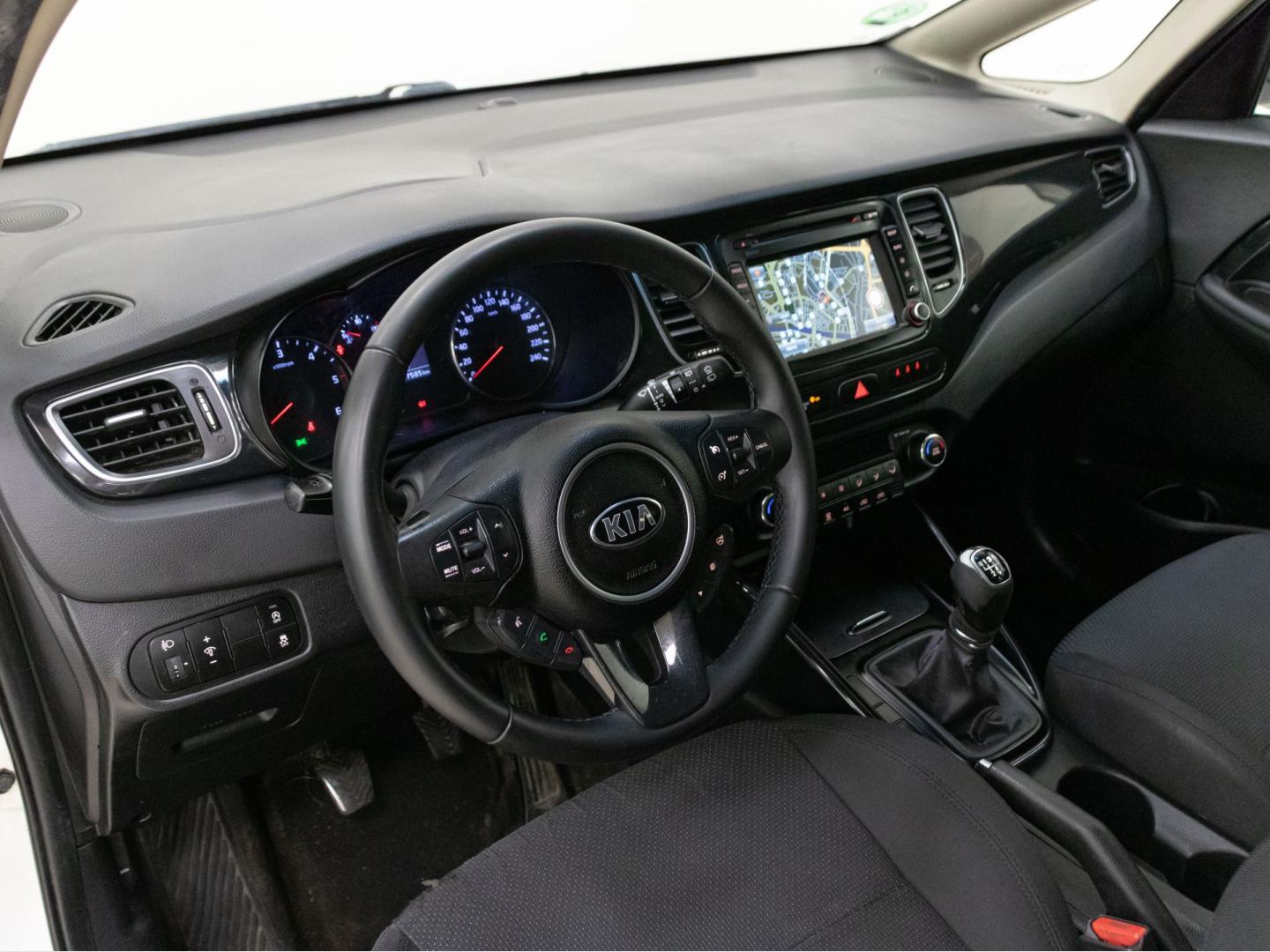 Kia Carens 1.6 GDi UEFA Euro2016 Eco-Dynamics