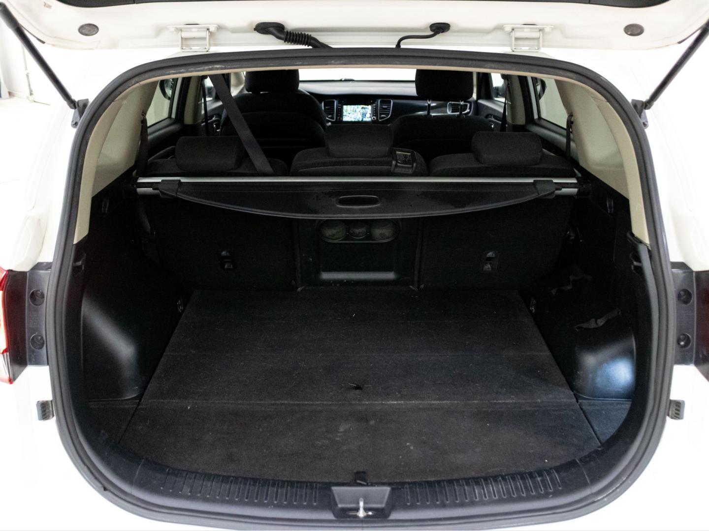 Kia Carens 1.6 GDi UEFA Euro2016 Eco-Dynamics