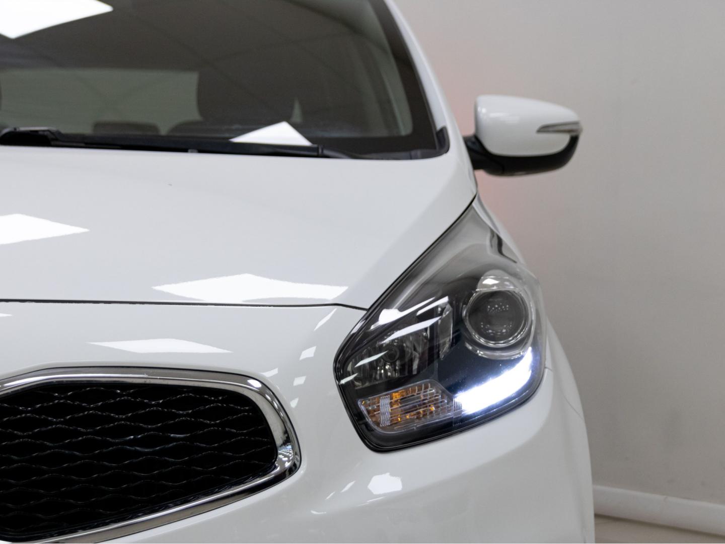 Kia Carens 1.6 GDi UEFA Euro2016 Eco-Dynamics