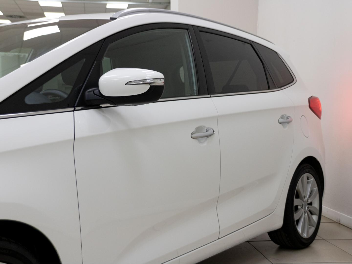 Kia Carens 1.6 GDi UEFA Euro2016 Eco-Dynamics