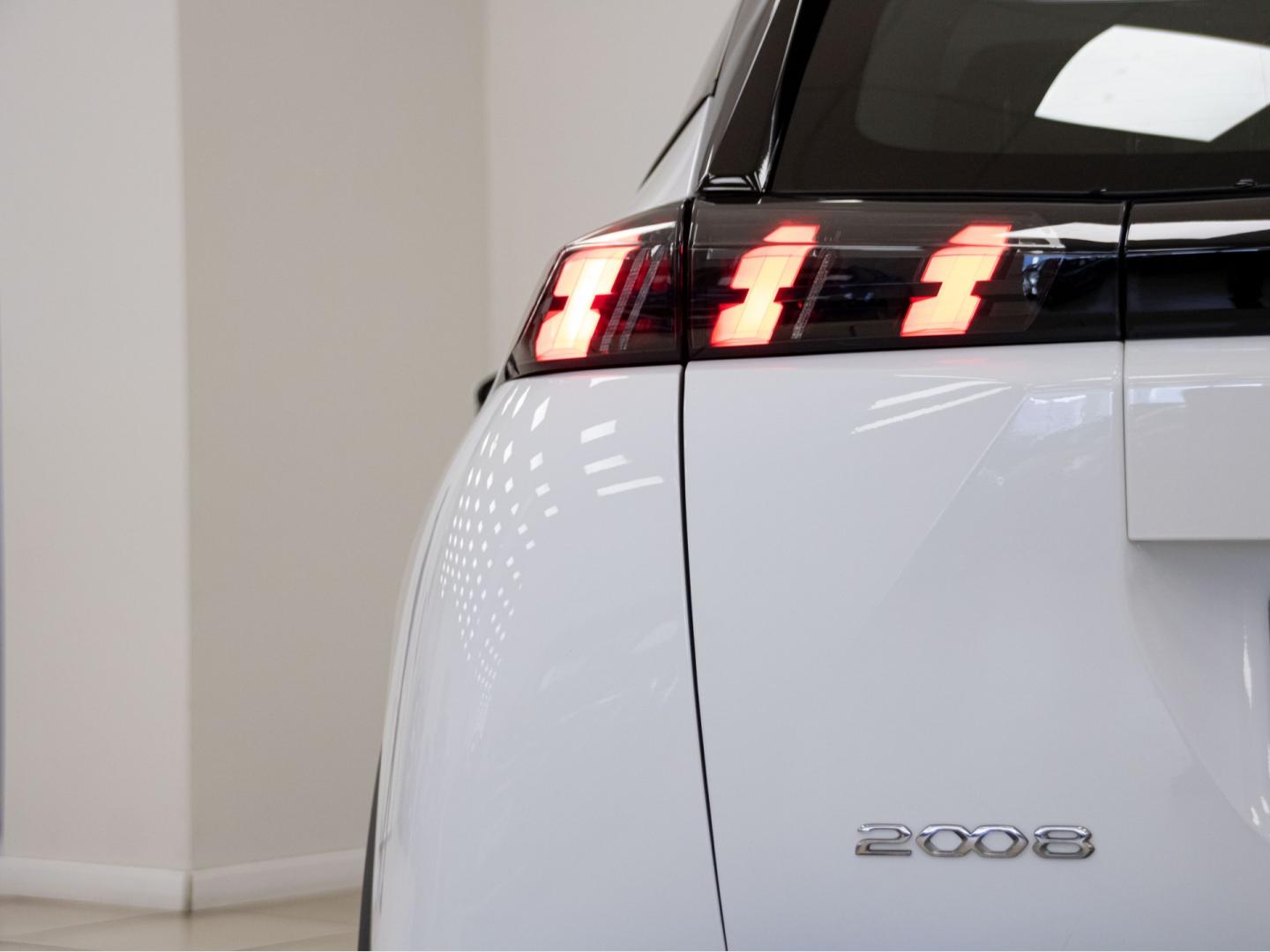 Peugeot 2008 Active BlueHDI 81kW (110CV)