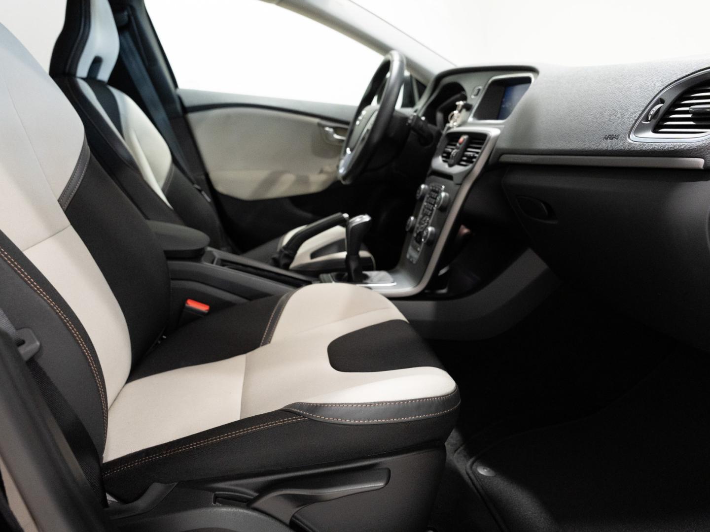 Volvo V40 Cross Country 2.0 T3 Cross Country