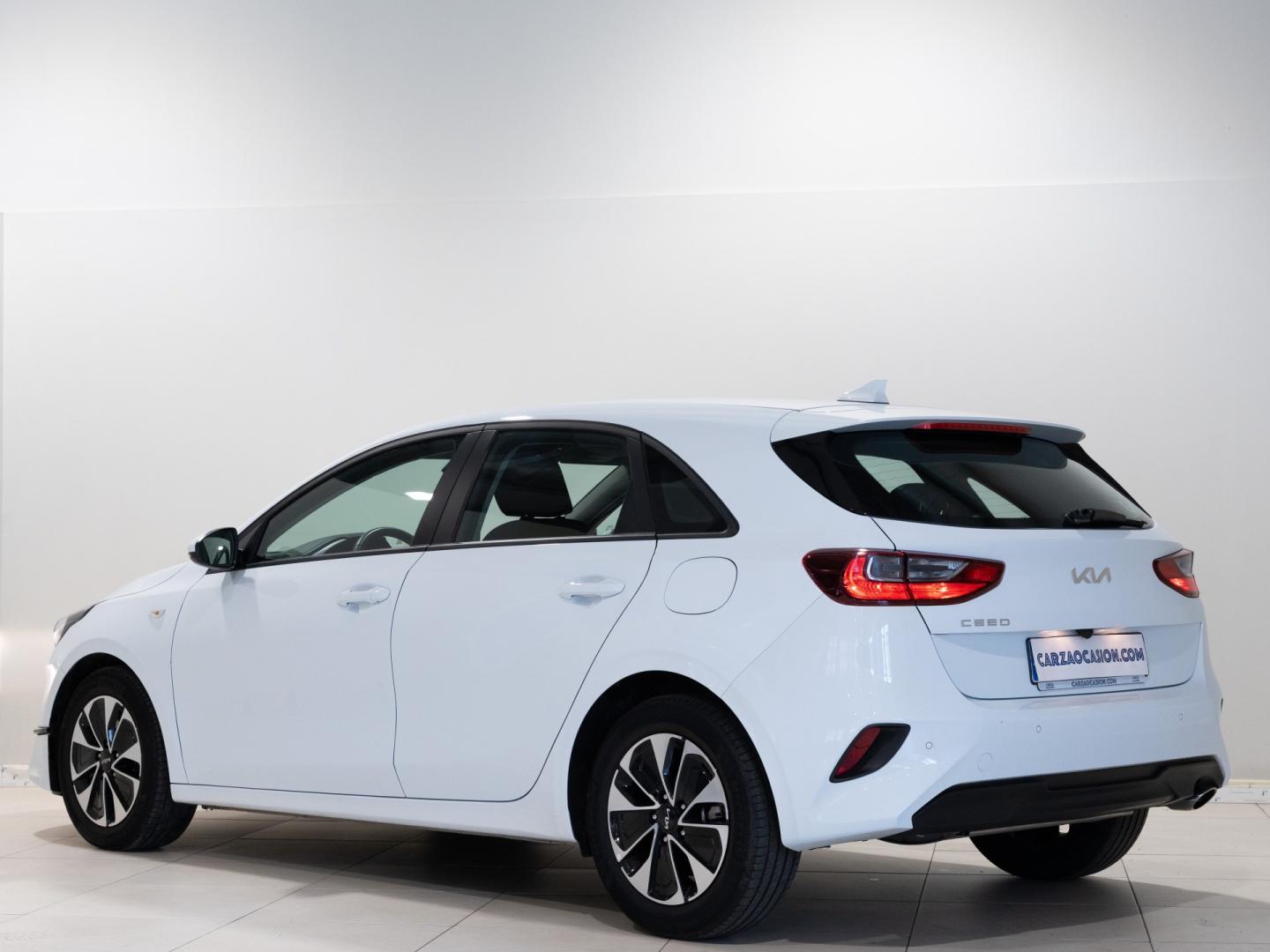 Kia Ceed 1.0 T-GDi 74kW (100CV)) Concept