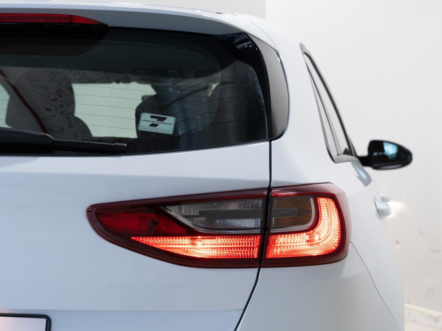 Kia Ceed 1.0 T-GDi 74kW (100CV)) Concept