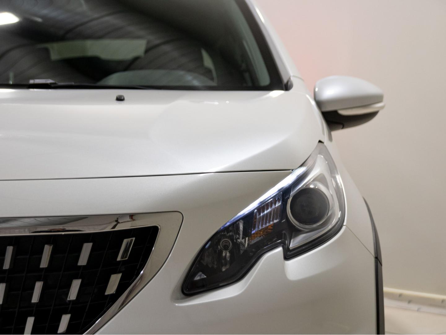 Peugeot 2008 Allure 1.6 BlueHDi 73KW (100CV)