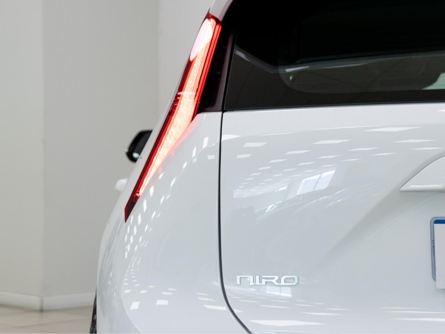 Kia Niro 1.6 GDi HEV 104kW (141CV) Drive