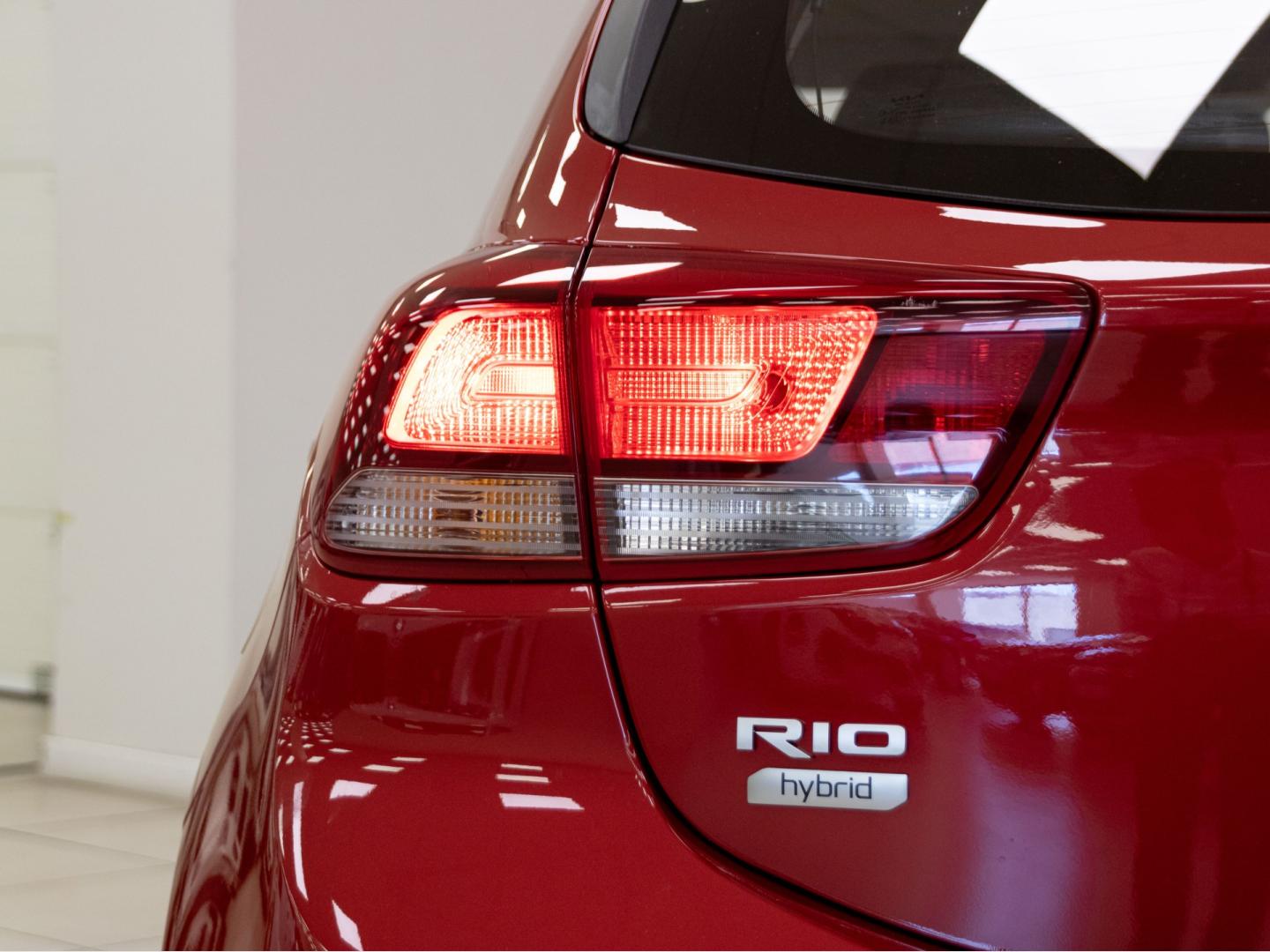 Kia Rio 1.0 T-GDi 74kW (100CV) MHEV iMT Concept