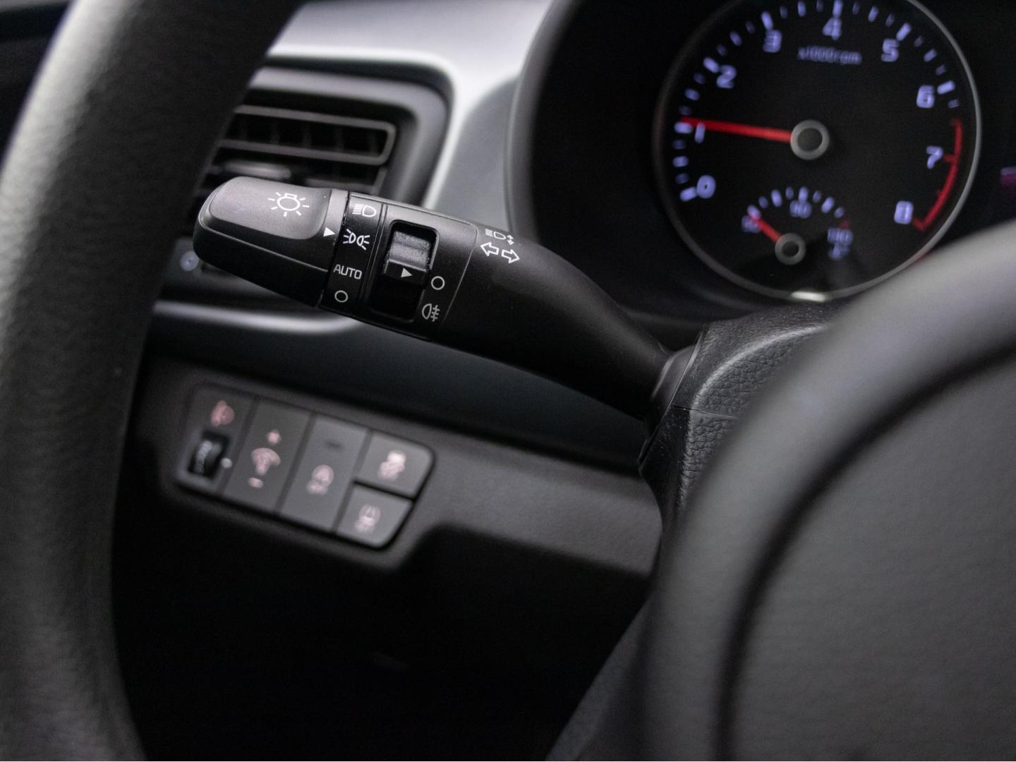 Kia Rio 1.0 T-GDi 74kW (100CV) MHEV iMT Concept