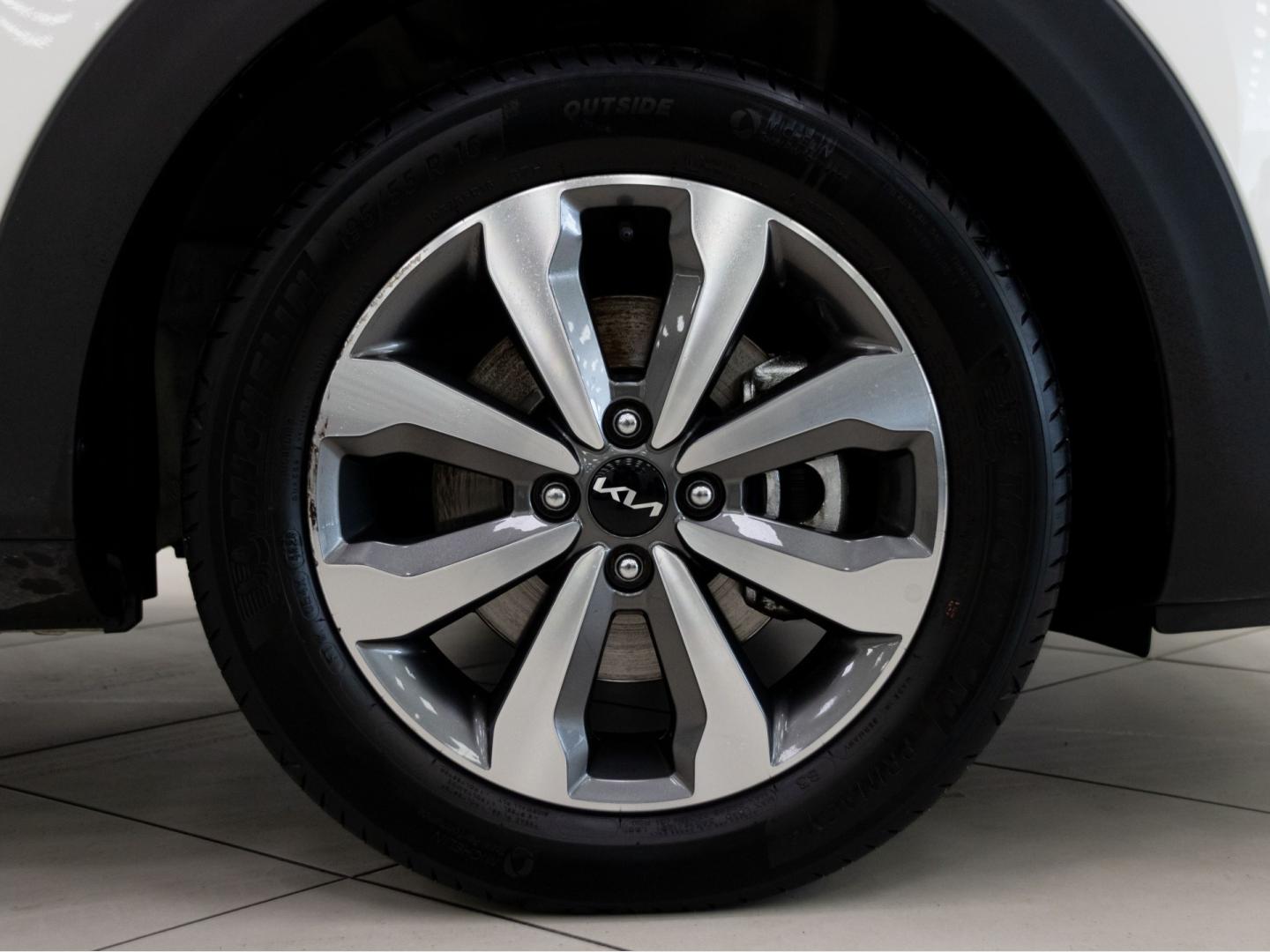 Kia Stonic 1.0 T-GDi 74kW (100CV) MHEV iMT Concept