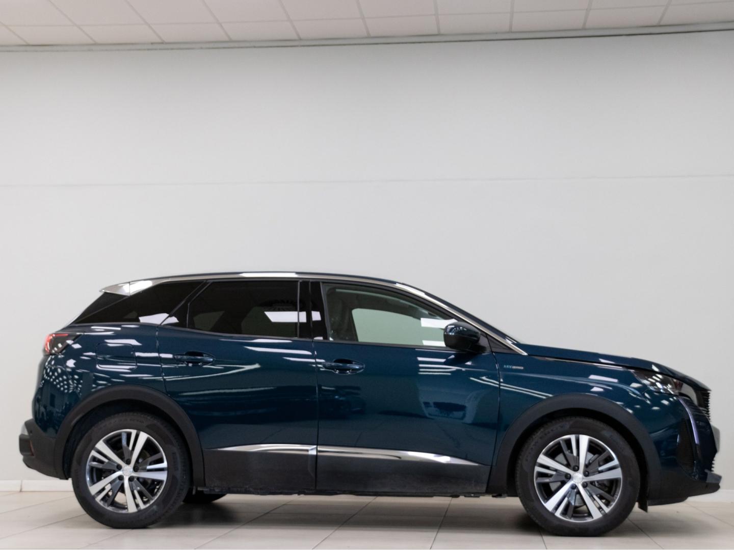 Peugeot 3008 Plug-in Hybrid 225 e-EAT8 Allure Pack