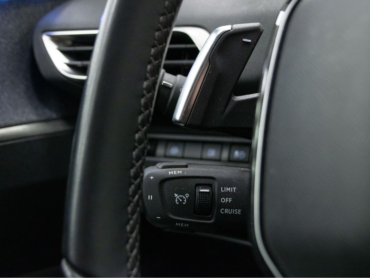 Peugeot 3008 Plug-in Hybrid 225 e-EAT8 Allure Pack
