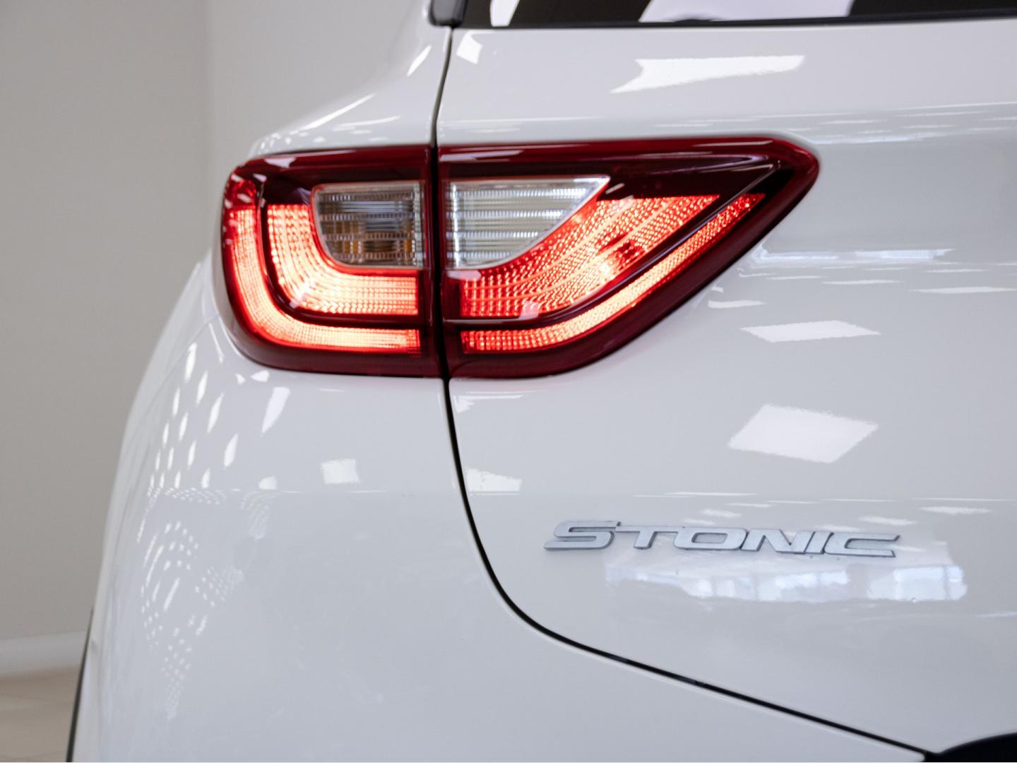 Kia Stonic 1.0 T-GDi 74kW (100CV) MHEV MT Concept