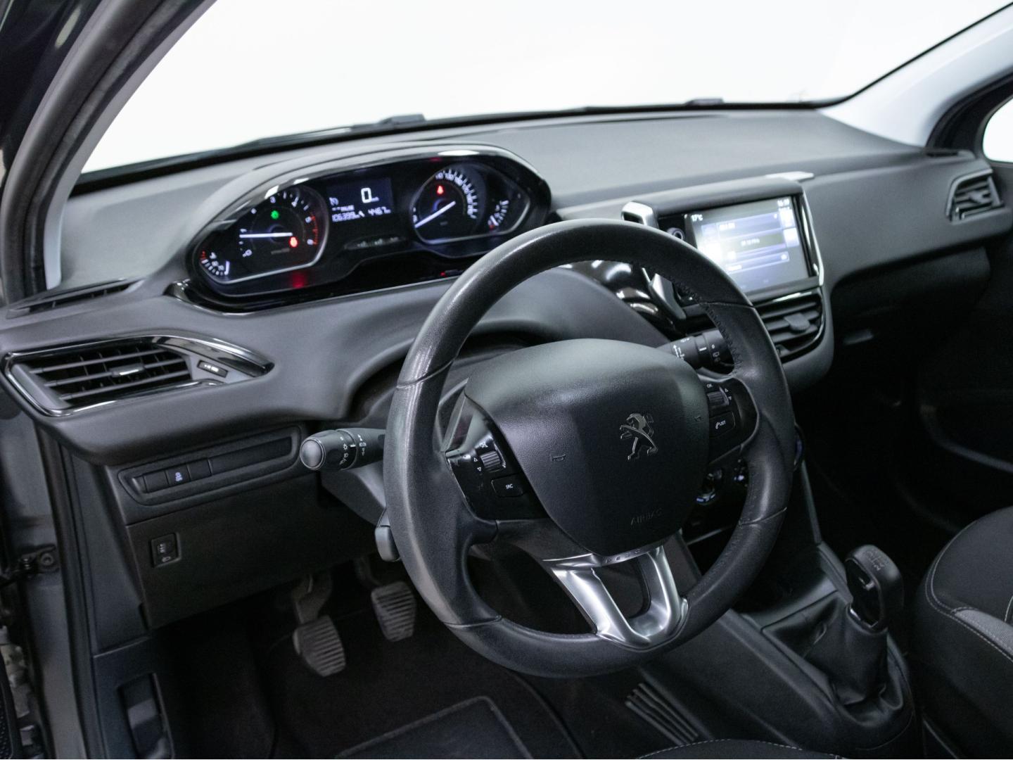 Peugeot 208 5P STYLE 1.2L PureTech 60KW (82CV)