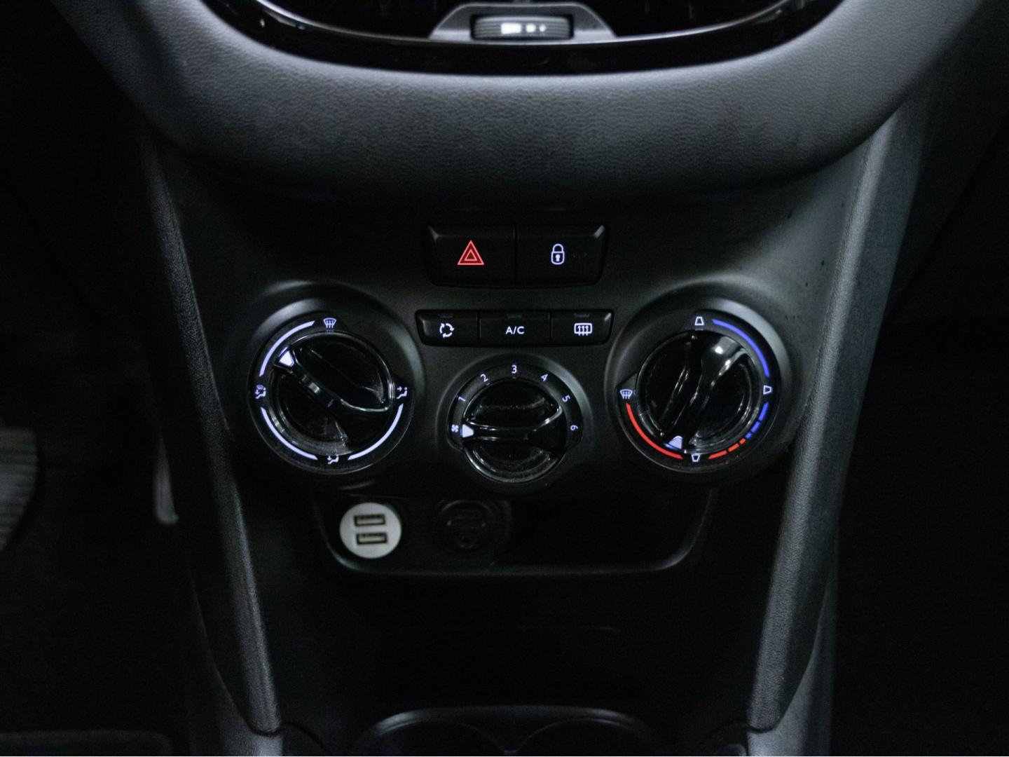 Peugeot 208 5P STYLE 1.2L PureTech 60KW (82CV)